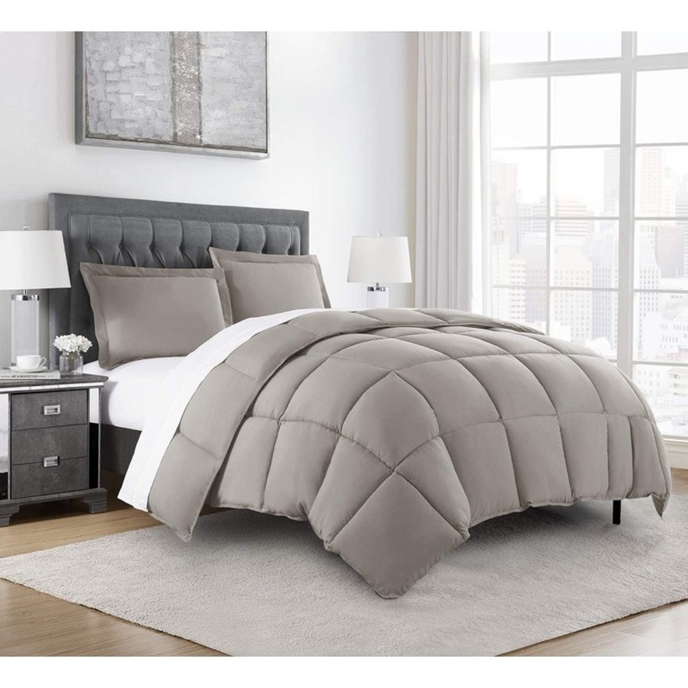 Queen down alternative comforter